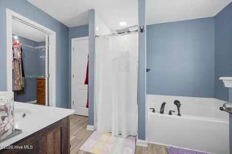 1106 Raven Way Elizabeth City NC 27909