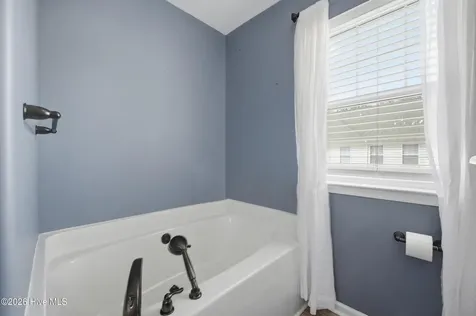1106 Raven Way Elizabeth City NC 27909