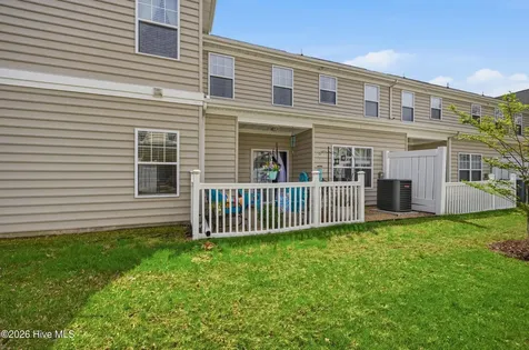 1106 Raven Way Elizabeth City NC 27909