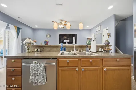 1106 Raven Way Elizabeth City NC 27909