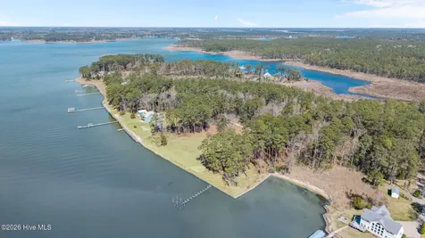 403 Chambers Point Road Belhaven NC 27810