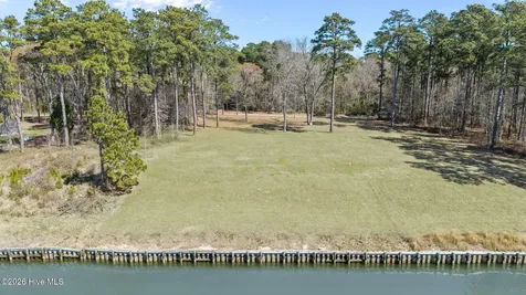403 Chambers Point Road Belhaven NC 27810