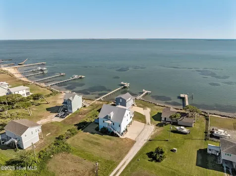 117 Sandfiddler Lane Harkers Island NC 28531