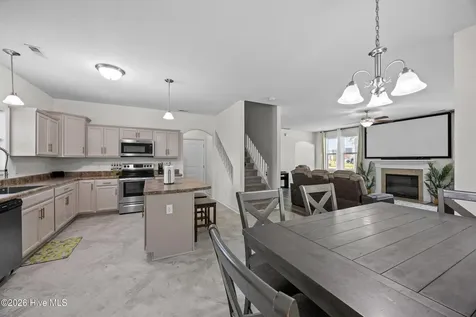 806 Tuscarora Trail Jacksonville NC 28546