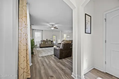 806 Tuscarora Trail Jacksonville NC 28546