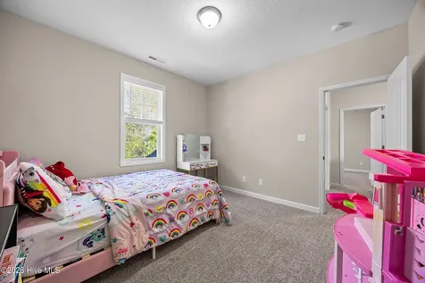 806 Tuscarora Trail Jacksonville NC 28546