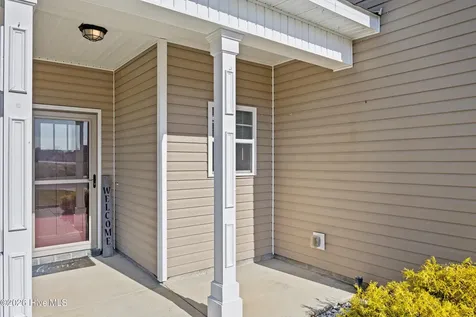 806 Tuscarora Trail Jacksonville NC 28546