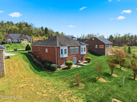416 Huntington Woods Drive N Lenoir NC 28645