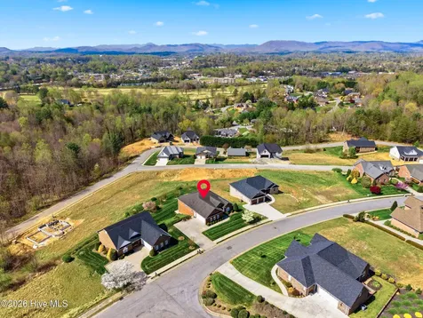 416 Huntington Woods Drive N Lenoir NC 28645