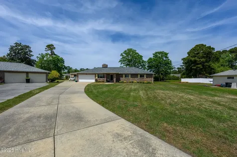 11515 Bay Drive Little River SC 29566