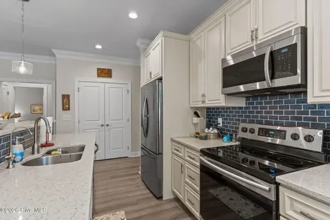 161 NE 31st Street Oak Island NC 28465