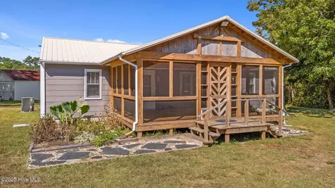 376 Shell Road Atlantic NC 28511