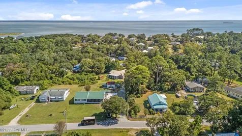 376 Shell Road Atlantic NC 28511
