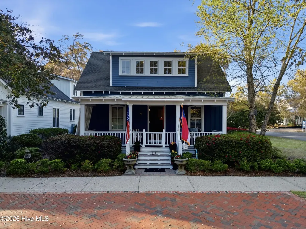 319 E Nash Street Southport NC 28461