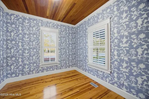 319 E Nash Street Southport NC 28461