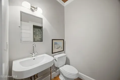 319 E Nash Street Southport NC 28461