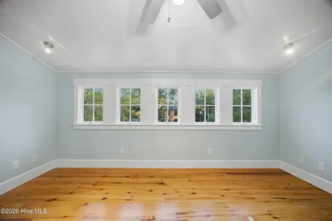 319 E Nash Street Southport NC 28461