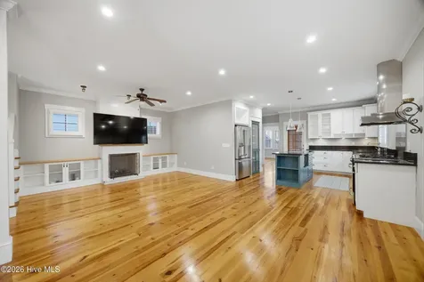 319 E Nash Street Southport NC 28461
