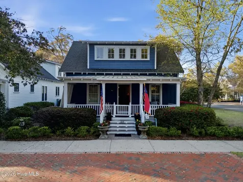 319 E Nash Street Southport NC 28461
