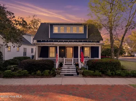 319 E Nash Street Southport NC 28461