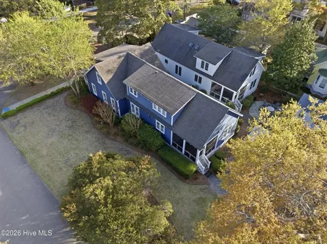 319 E Nash Street Southport NC 28461