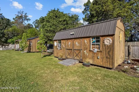 855 Belgrade Swansboro Road Stella NC 28582