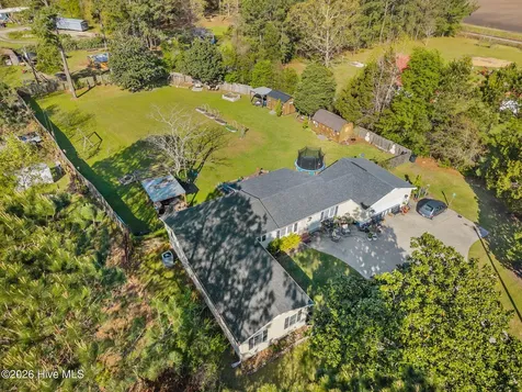 855 Belgrade Swansboro Road Stella NC 28582