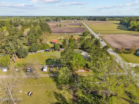 855 Belgrade Swansboro Road Stella NC 28582