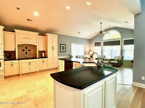 498 Carlton Court SW Ocean Isle Beach NC 28469
