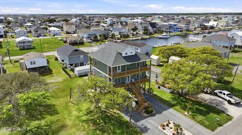 9021 W 9th Street Surf City NC 28445