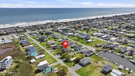 9021 W 9th Street Surf City NC 28445