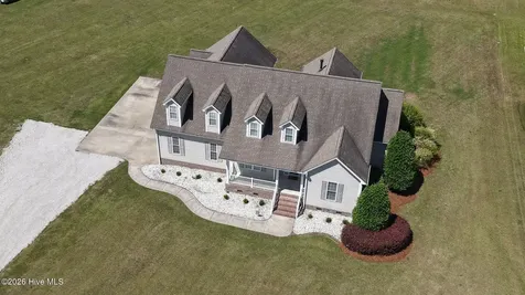 5142 Corey Road Winterville NC 28590