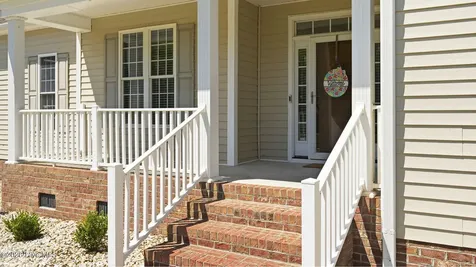 5142 Corey Road Winterville NC 28590