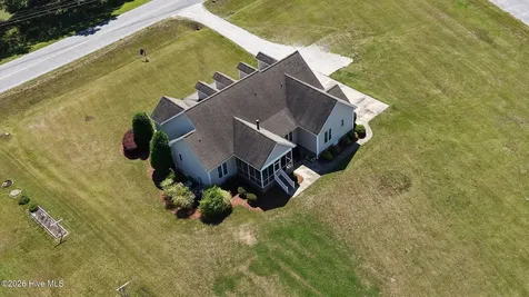 5142 Corey Road Winterville NC 28590