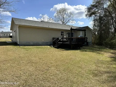 203 Stockton Court Richlands NC 28574