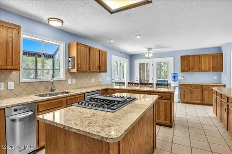 7130 River Road SE Southport NC 28461