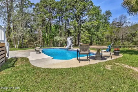 7130 River Road SE Southport NC 28461