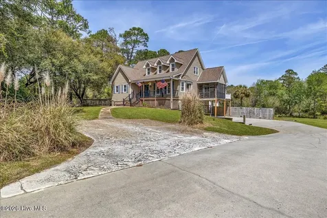7130 River Road SE Southport NC 28461