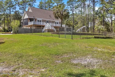 7130 River Road SE Southport NC 28461