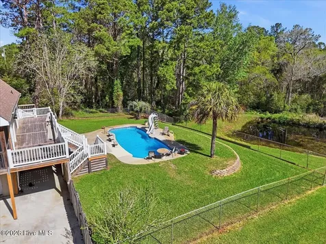 7130 River Road SE Southport NC 28461
