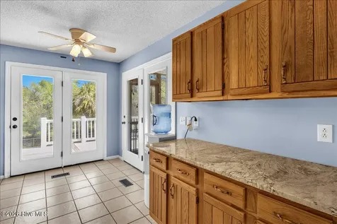 7130 River Road SE Southport NC 28461