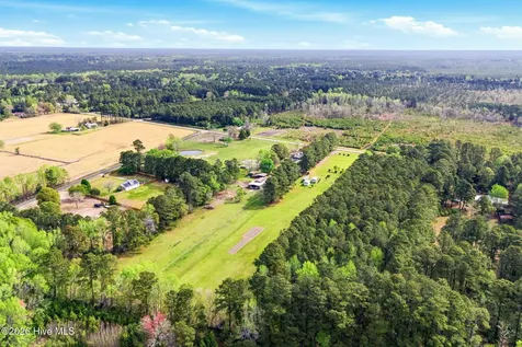 769 Midway Road SE Bolivia NC 28422