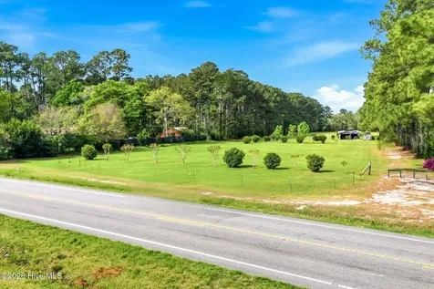 769 Midway Road SE Bolivia NC 28422