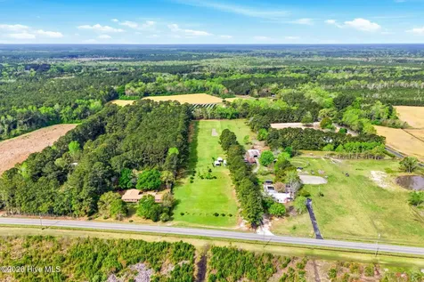 769 Midway Road SE Bolivia NC 28422