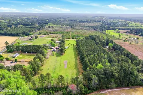 769 Midway Road SE Bolivia NC 28422