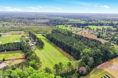 769 Midway Road SE Bolivia NC 28422