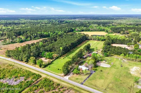 769 Midway Road SE Bolivia NC 28422