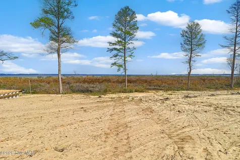 119 Cedarwood Havelock NC 28532