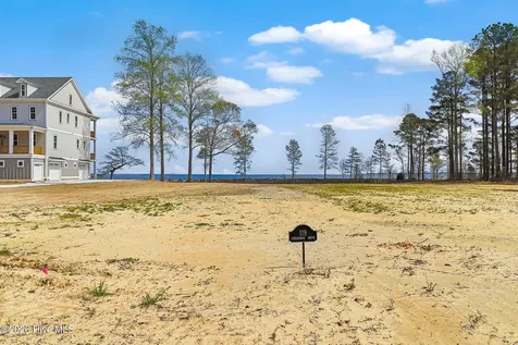 119 Cedarwood Havelock NC 28532