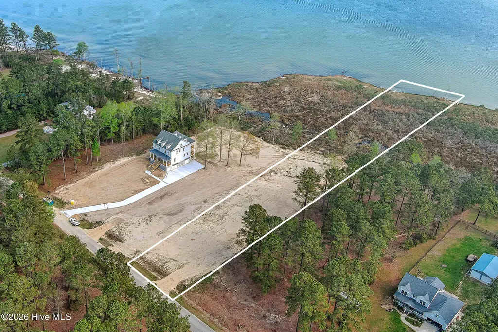 121 Cedarwood Drive Havelock NC 28532